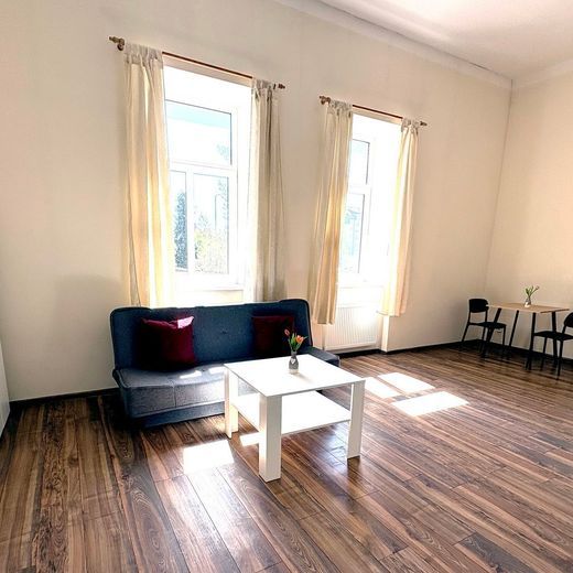 Na prenájom 1 izbový byt - centrum Liptovský Mikuláš - Photo 1