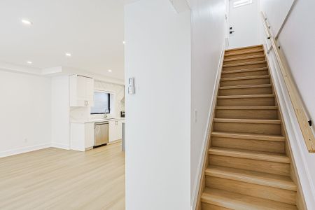 For Lease - 999 Eglington Avenue, Toronto, Ontario - Photo 3