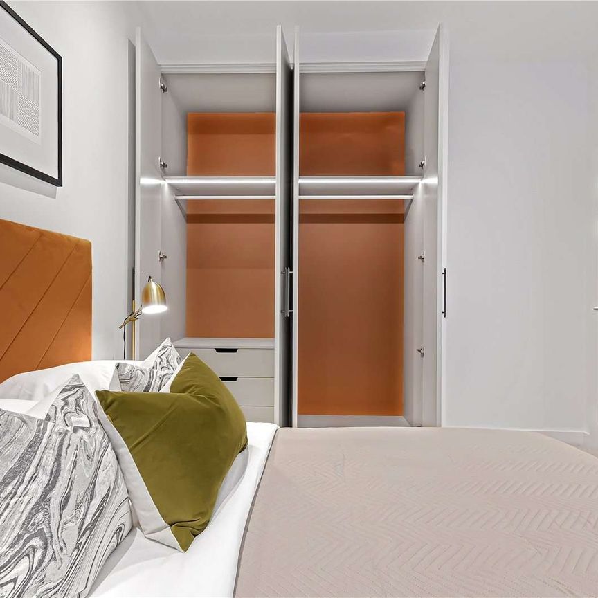Furnished two bedroom apartment set within a portered development - Photo 1