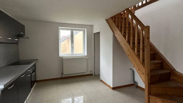 *LOCATION COURCELLES-CHAUSSY F3 DUPLEX STATIONNEMENT - Photo 1