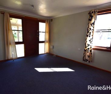 Affordable Three Bedroom - Photo 3
