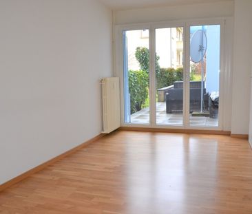 "moderne 1.5-Zimmer-Wohnung mit Balkon" - Photo 1