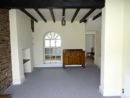 3 bedroom end of terrace house to rent - Photo 3