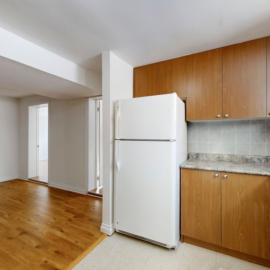 For Lease - 129 Crestwood Road Unit# Basement, Vaughan, Ontario - Photo 1