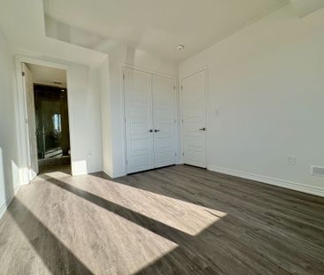 For Lease - 3125 DUGGAN Trail, Oakville, Ontario - Photo 2