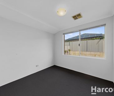 Open Living, Modern Design & Family-Friendly - Photo 1