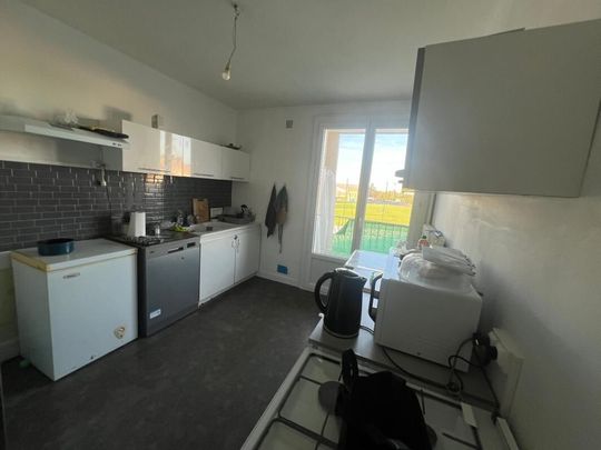 Appartement Livron Sur Drome 3 pièces 64 m2 + place de parking + cave - Photo 1