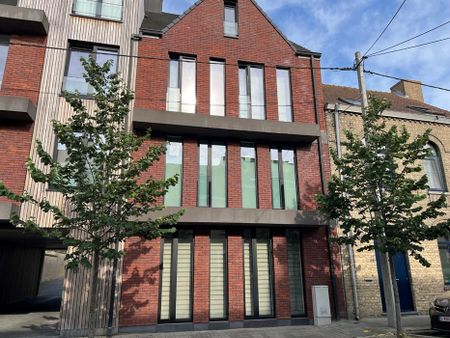 Recent duplexappartement met 2 ruime slaapkamers op wandelafstand van horeca, winkels en openbaar vervoer - Foto 2