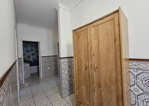 Floor 3 bedroom villa with suite located in Cacia!