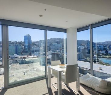 Immaculate furnished 13th floor 1BR apt + park opt - Photo 4