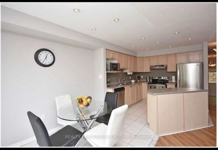 For Lease - 5530 Glen Erin Drive Unit# 166, Mississauga, Ontario - Photo 4