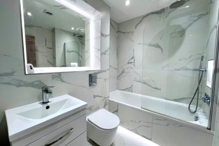 Pyrford Road, West Byfleet - 1 bedroomProperty for lettings - Seymours - Photo 2