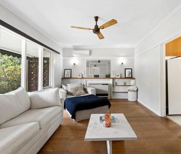 8 Bayview Road, Beaumaris VIC 3193 - House For Rent | Domain - Photo 1