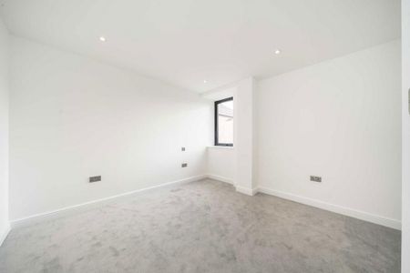 3 bedroom flat to rent - Photo 2