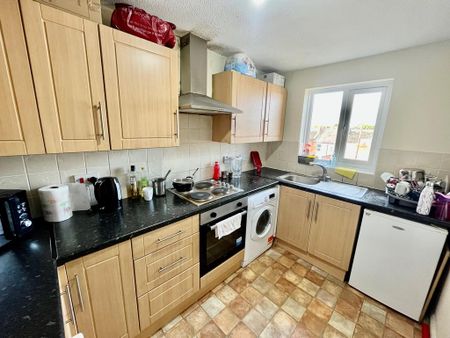 2 bedroom apartment to rent - Photo 4