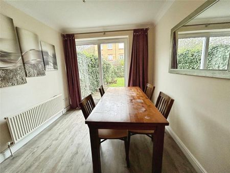 4 bedroom terraced house to rent - Photo 2