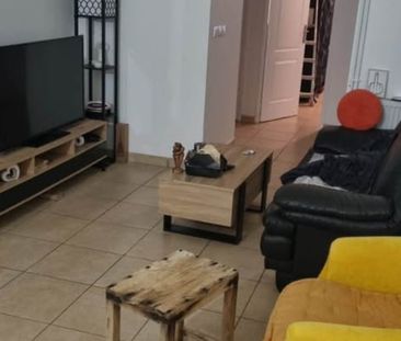 Location Appartement 3 pièces 57m² ST CHAMOND 42400 - Photo 3