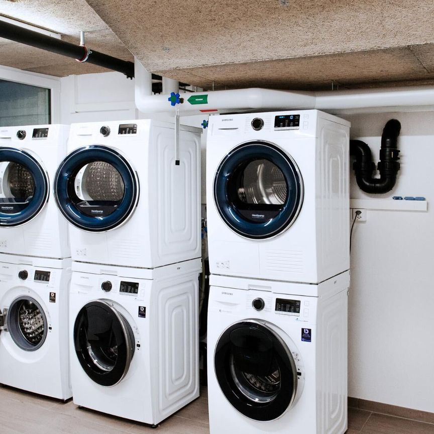 JUNIOR STUDIO APPART’HÔTEL - STUDIO MEUBLÉ DE HAUTE QUALITÉ DANS LE QUARTIER RECHERCHÉ DE SEEFELD - Foto 1