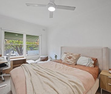 4 Montgomery Cres, White Hills, VIC, 3550 - Photo 1