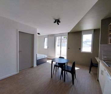 Location Appartement 1 pièce 27m² ORLEANS 45000 - Photo 2
