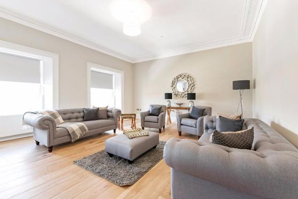 3 bedroom flat to rent - Photo 1