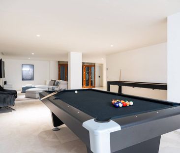 Luxury Detached House for rent in Marbella, Spain - Photo 4