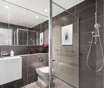 Captivating Inner City Abode Ticks All The Right Boxes - Photo 4