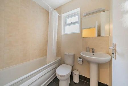 5 bedroom terraced house to rent - Photo 2