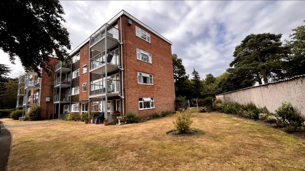 Purbeck Heights, 9 Mount Road, Poole, Dorset, BH14 - Photo 1