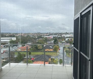 Modern Apartment with Stunning Views – Sky Gardens Building - Photo 4