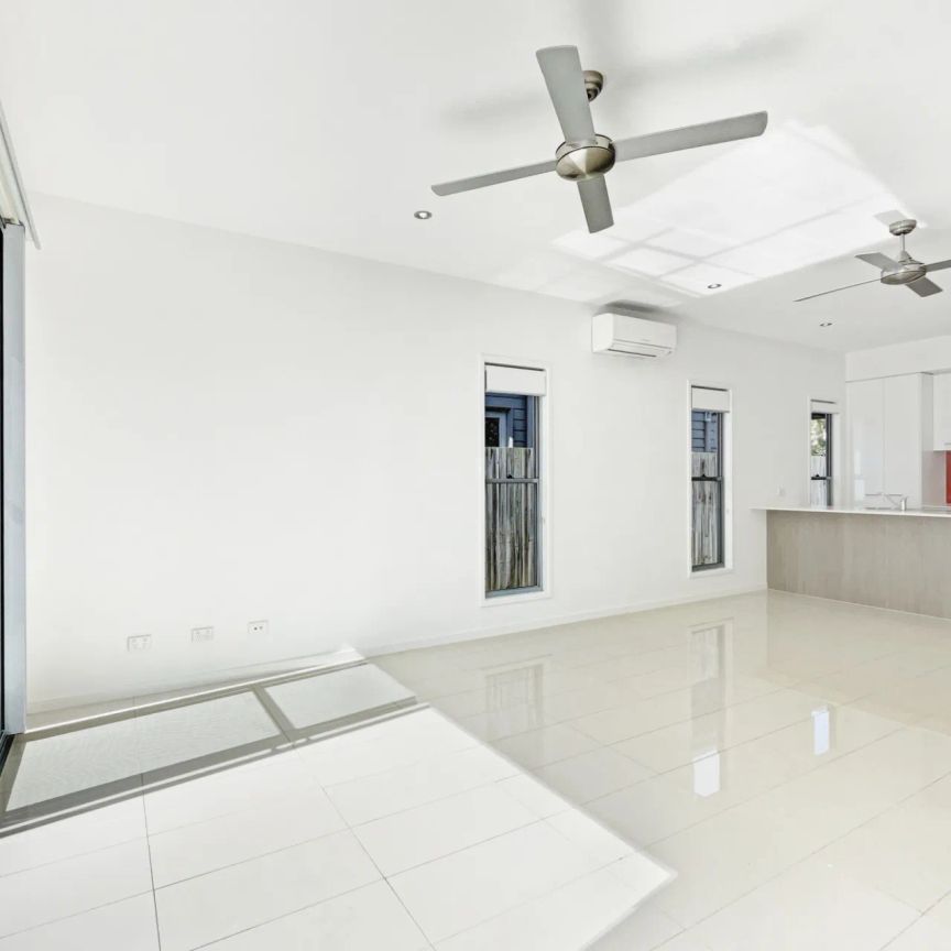 Beachside Home within the Prestigious Sandcastles Estate - Photo 1