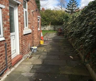 4 Bed - Brentbridge Road, Fallowfield, Manchester - Photo 1