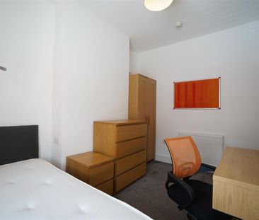 96 Caernarfon Road - Photo 4
