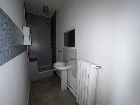 Location Appartement 2 pièces 35 m2 à Saint-Quentin - Photo 4