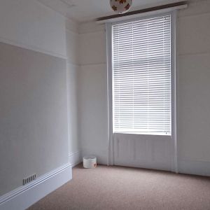 Beautifully refurbished shared house, quiet location - Photo 2