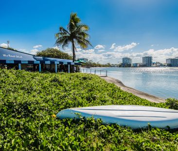6 Month Lease in Central 2 Bedroom Unit in Maroochydore! - Photo 1