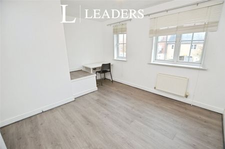 3 bedroom house to rent William Harris Way, Colchester, Essex, CO2 - Photo 5