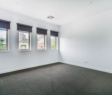 Luxury living on the waters edge - Photo 3