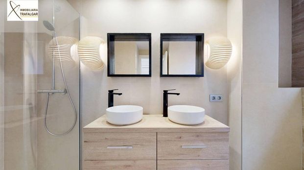 4 room luxury Apartment for rent in Valencia - Photo 1