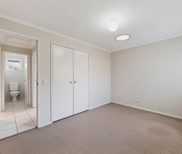 EFFORTLESS LIVING IN BLACKBURN NORTH - Photo 4