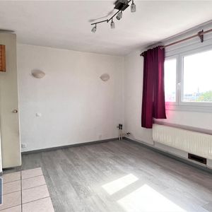 Location Appartement 1 pièce 25m² LILLE 59000 - Photo 3
