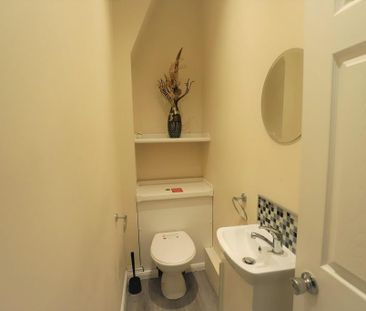 4 bedroom terraced house to rent - Photo 2