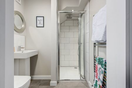 1 Bed Flat, Wynyard Road, S6 - Photo 2