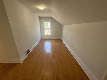 For Lease - 581 Paterson Street Unit# #2, Peterborough Central, Ontario - Photo 5