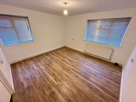 Waterside Close, Loughborough, LE11 - Photo 2