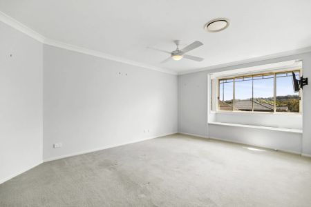 12 Streamdale Grove, Warriewood. - Photo 4