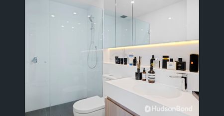 Live in the heart of Doncaster! - Photo 2