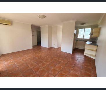 Affordable Unit in the heart of Greenslopes - Photo 1