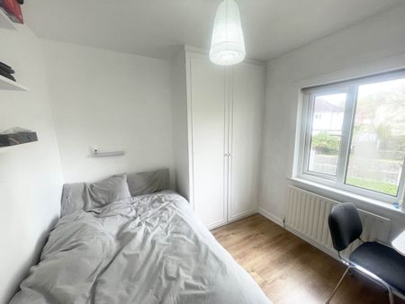 Stanhope Drive (ROOM 3), Horsforth, Leeds - Photo 4