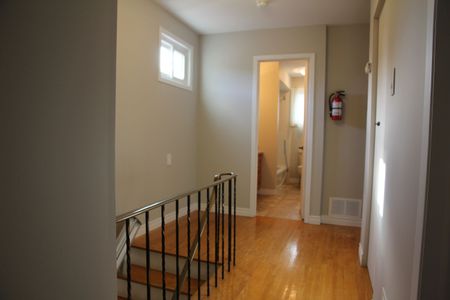 For Lease - 3121 Victoria Street, Oakville, Ontario - Photo 4